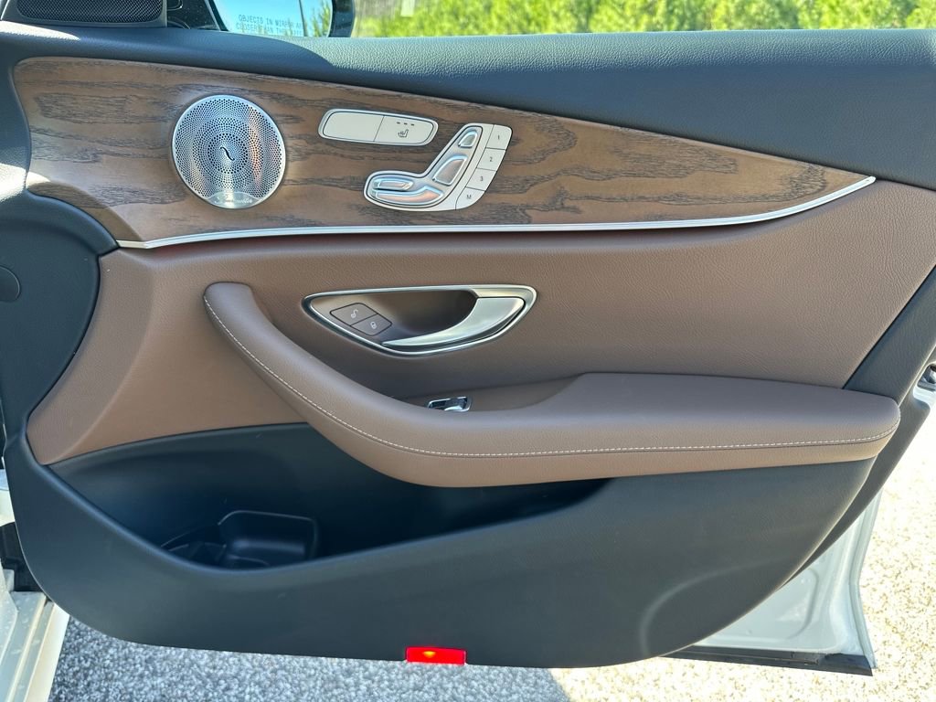 Used 2018 Mercedes-Benz E 400 E 400 image 35