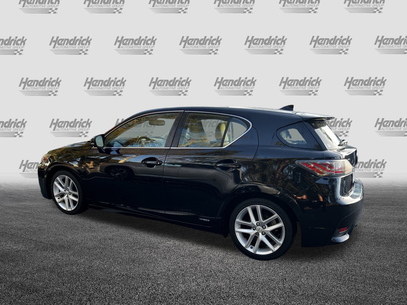 Used 2015 Lexus CT 200h w/ Navigation Package image 6