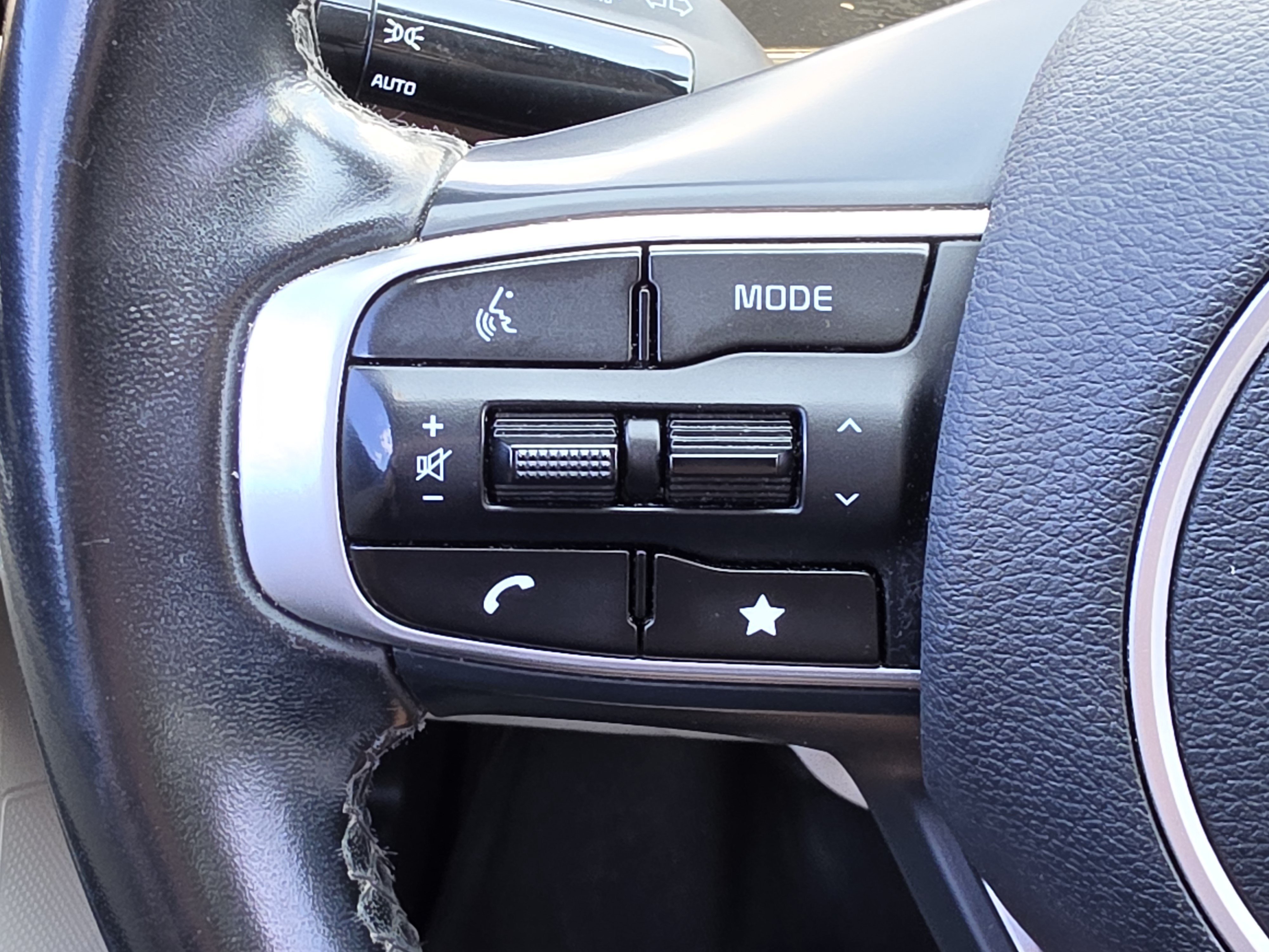 Used 2023 Kia Sportage EX FWD image 17