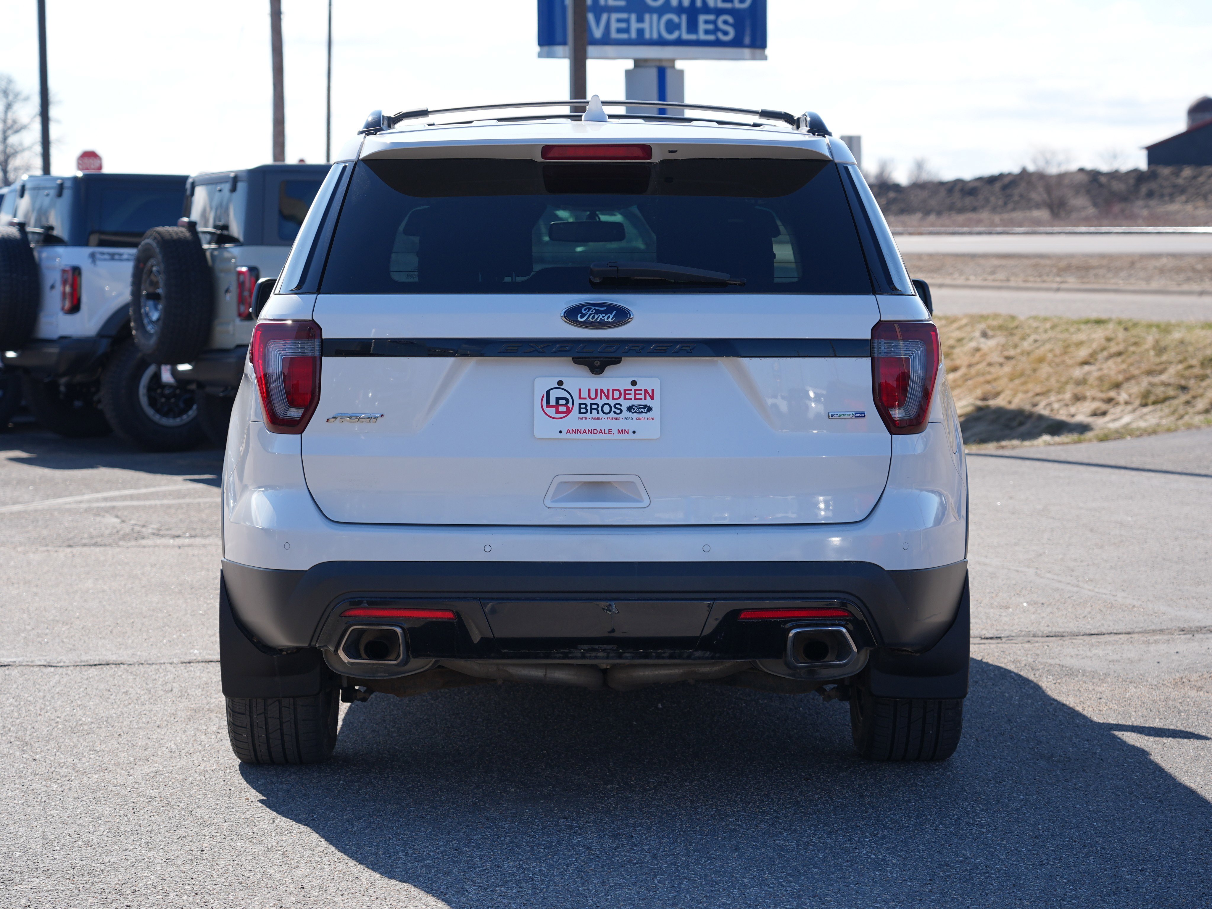 Used 2016 Ford Explorer Sport w/ Equipment Group 401A image 4