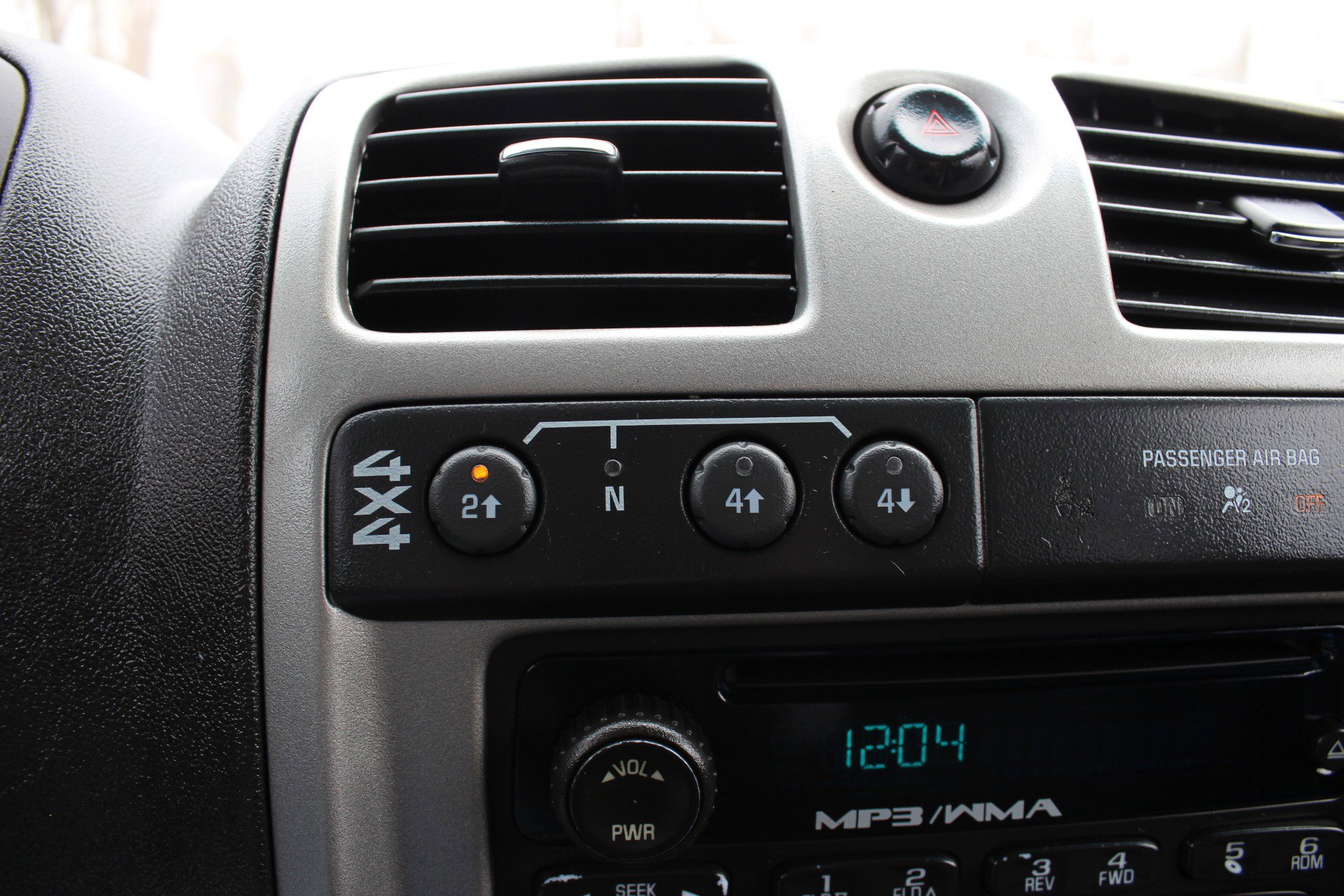 Used 2012 GMC Canyon SLE image 25