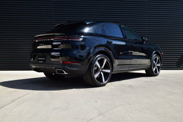 Used 2025 Porsche Cayenne Coupe AWD/4WD image 7