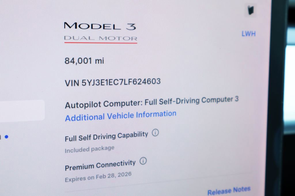 Used 2020 Tesla Model 3 Performance image 13