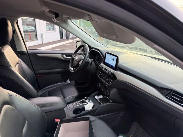 Used 2022 Ford Escape SEL w/ Class II Trailer Tow Package image 9