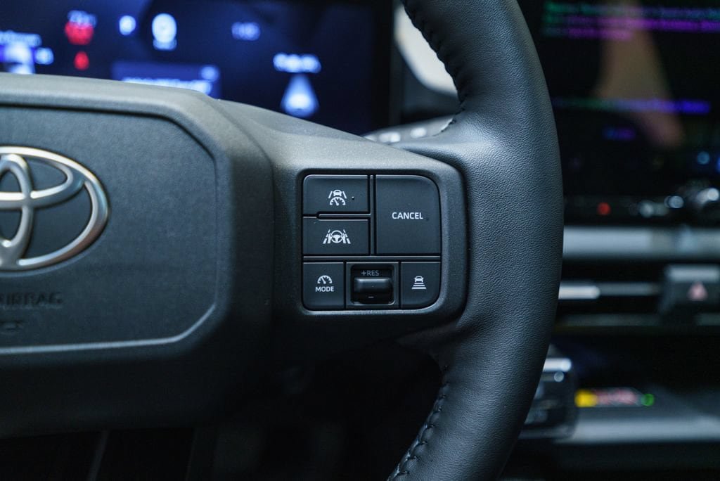 Used 2025 Toyota Grand Highlander AWD image 21