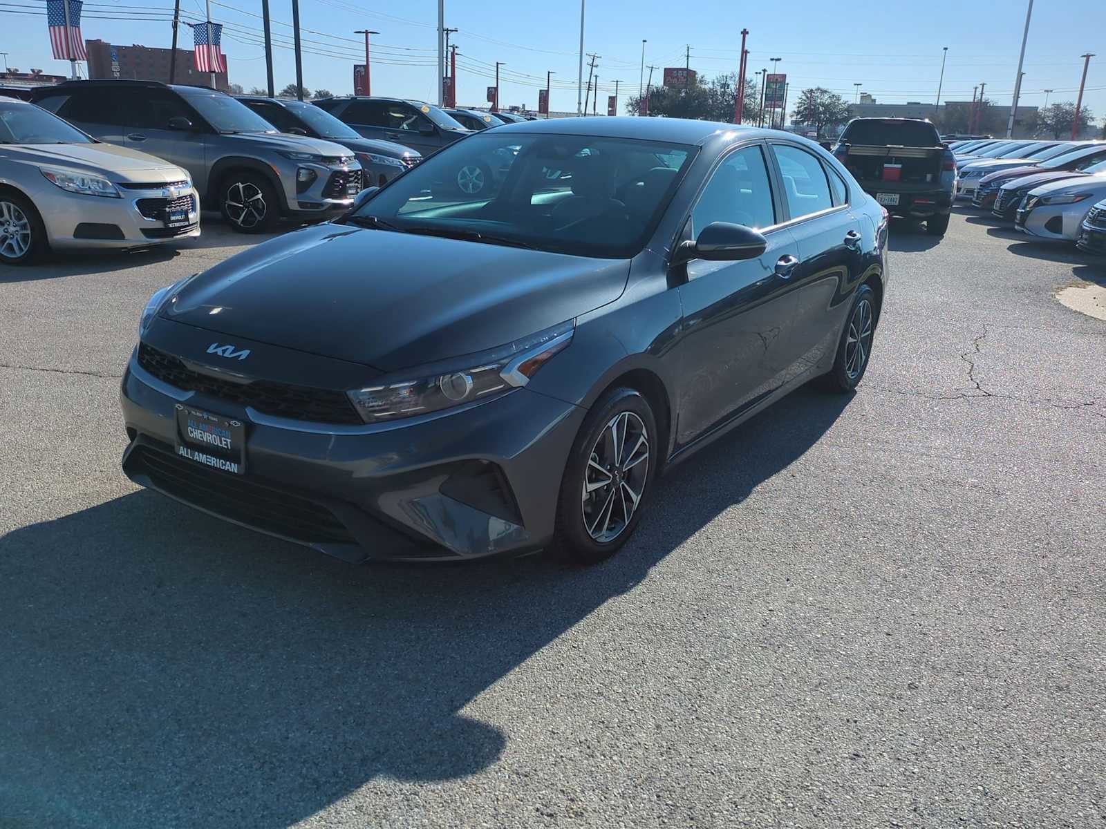 Used 2023 Kia Forte LXS w/ LXS Technology Package image 4