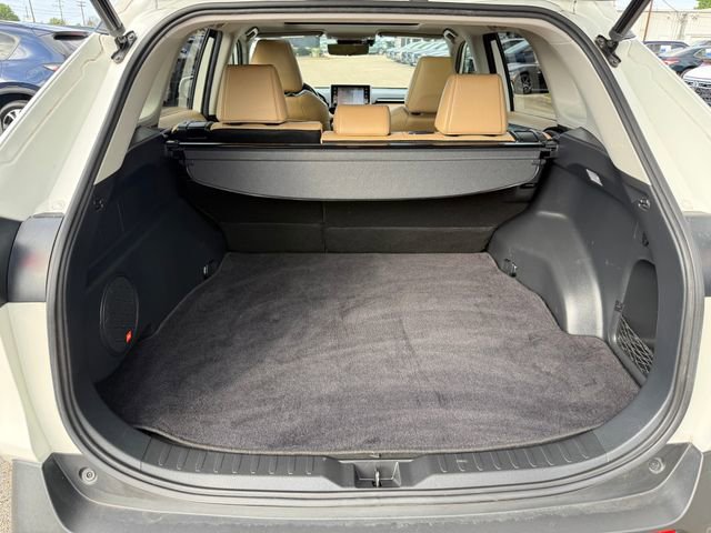 Used 2020 Toyota RAV4 Limited image 32