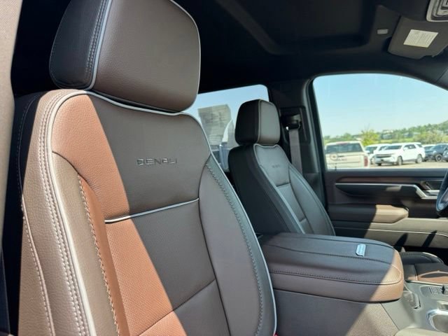 Used 2026 GMC Sierra 3500 Denali AWD/4WD image 32