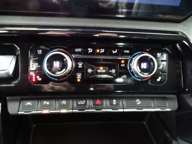 Certified 2024 GMC Sierra 1500 AT4 w/ AT4 Preferred Package image 13