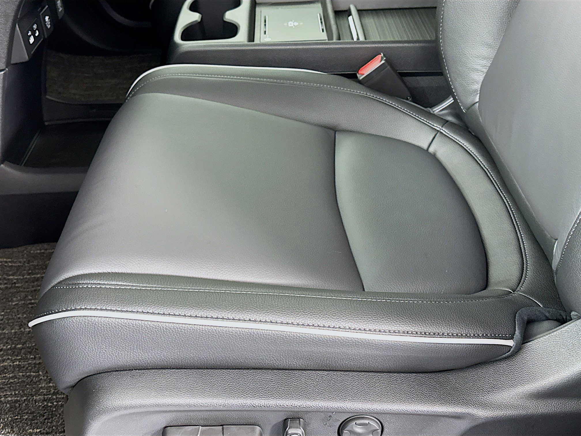 New 2026 Honda Odyssey Touring image 19