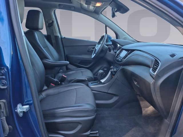 Certified 2020 Chevrolet Trax LT w/ Sun & Sound Package AWD/4WD image 17