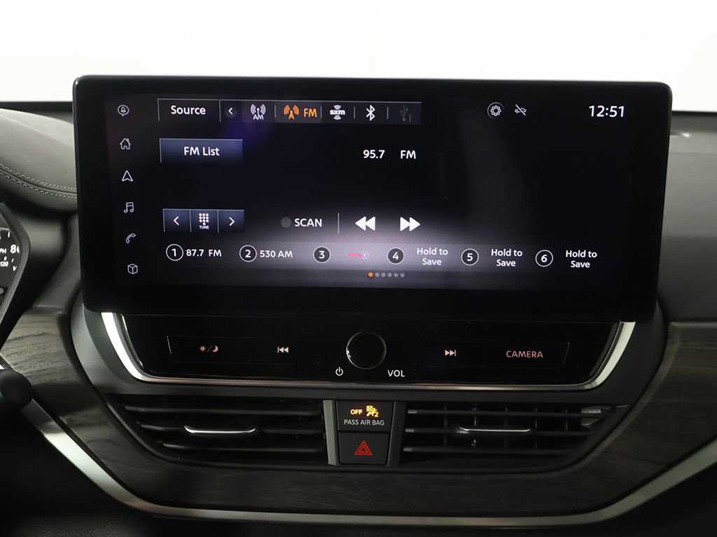 Used 2024 Nissan Altima 2.5 SL FWD image 45