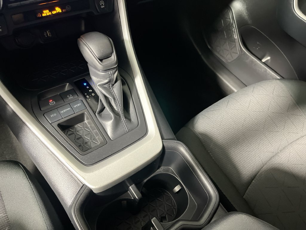 Used 2025 Toyota RAV4 XLE w/ Convenience Package FWD image 22