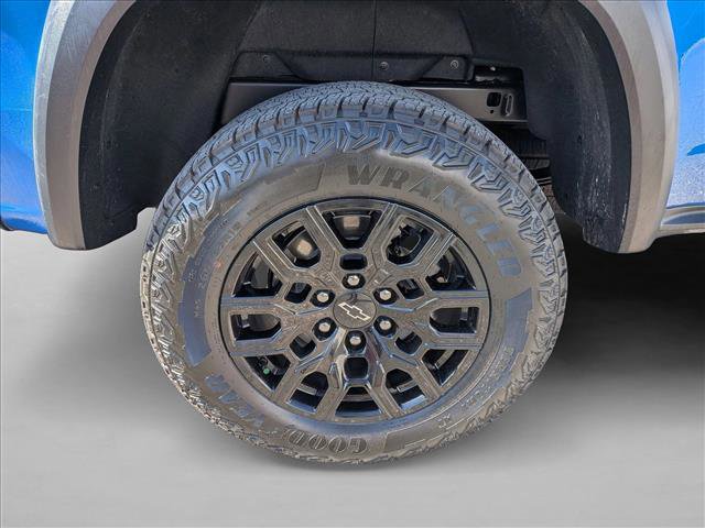 Used 2024 Chevrolet Colorado Trail Boss w/ Advanced Trailering Package image 23