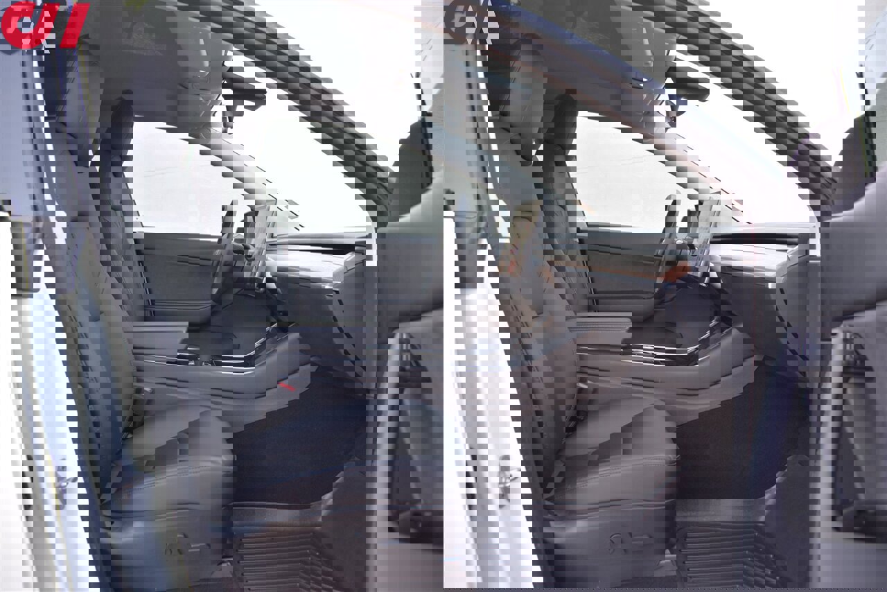 Used 2020 Tesla Model Y Long Range image 22