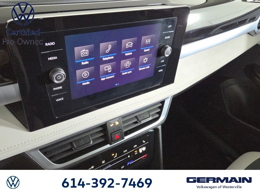 Certified 2025 Volkswagen Taos SE image 24