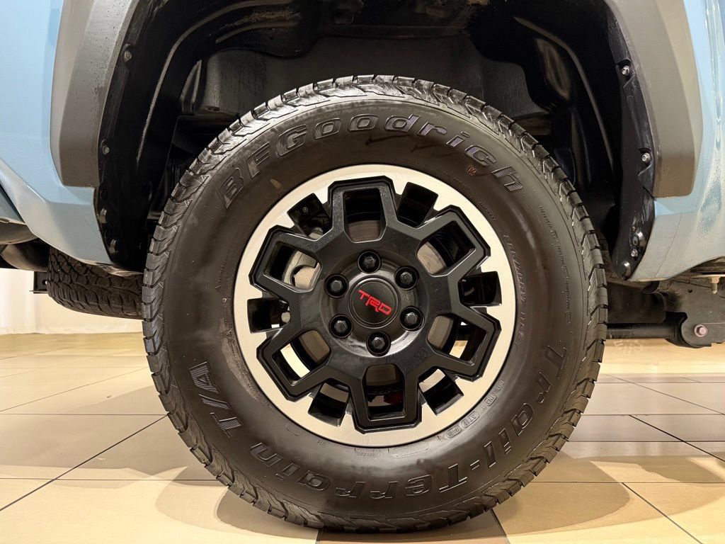 Certified 2026 Toyota Tacoma TRD Off-Road AWD/4WD image 9