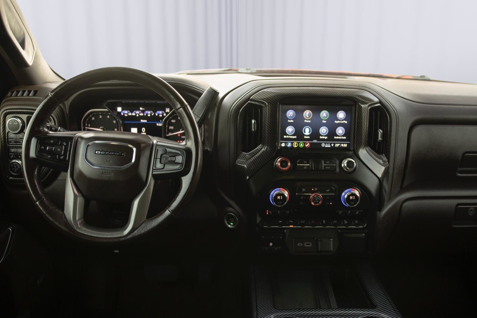 Used 2022 GMC Sierra 1500 Denali w/ Denali Premium Package image 3