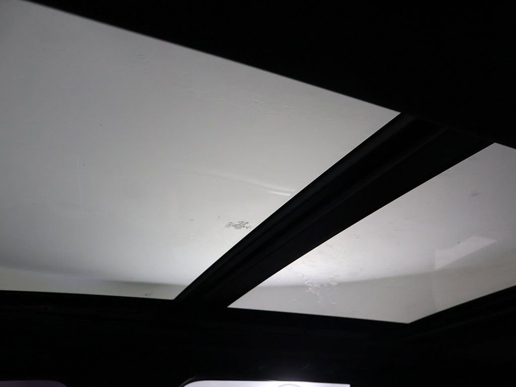 Used 2022 Ford Expedition Limited image 26