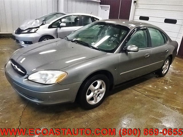 Used 2002 Ford Taurus SES FWD image 2