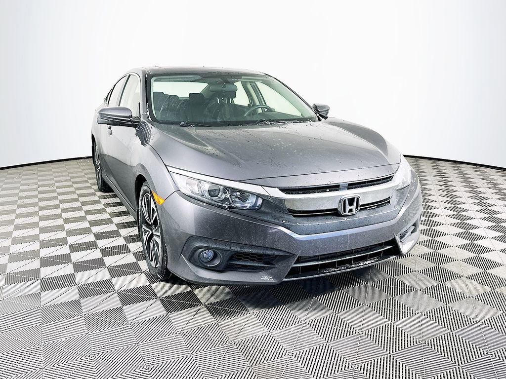 Used 2018 Honda Civic EX-T image 2