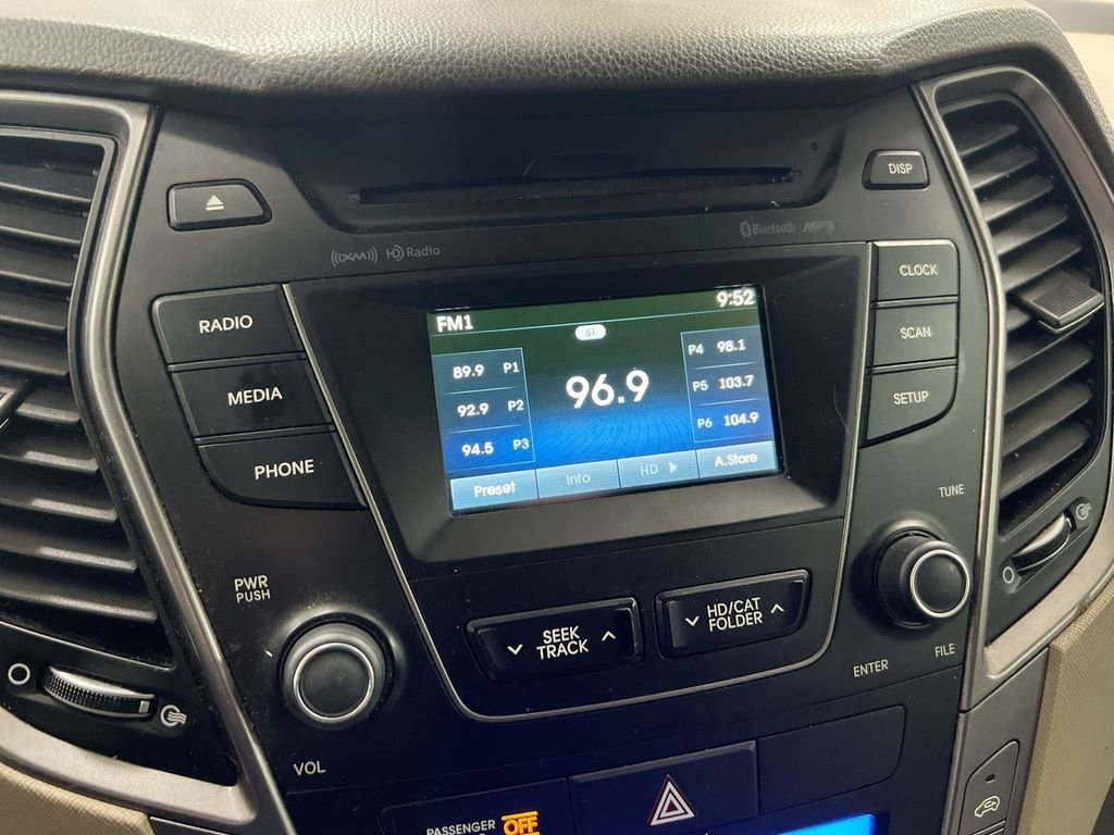 Used 2015 Hyundai Santa Fe Limited image 14