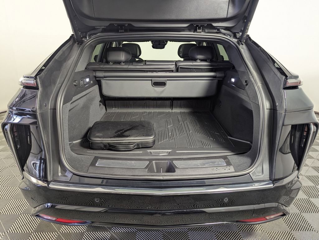 Used 2024 Cadillac Lyriq Luxury w/ LPO, Floor Liner Package image 15