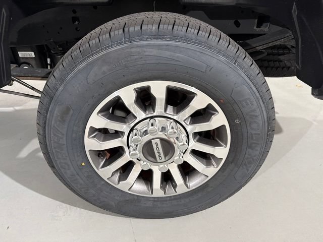 Used 2022 Ford F250 Lariat w/ Lariat Ultimate Package AWD/4WD image 6