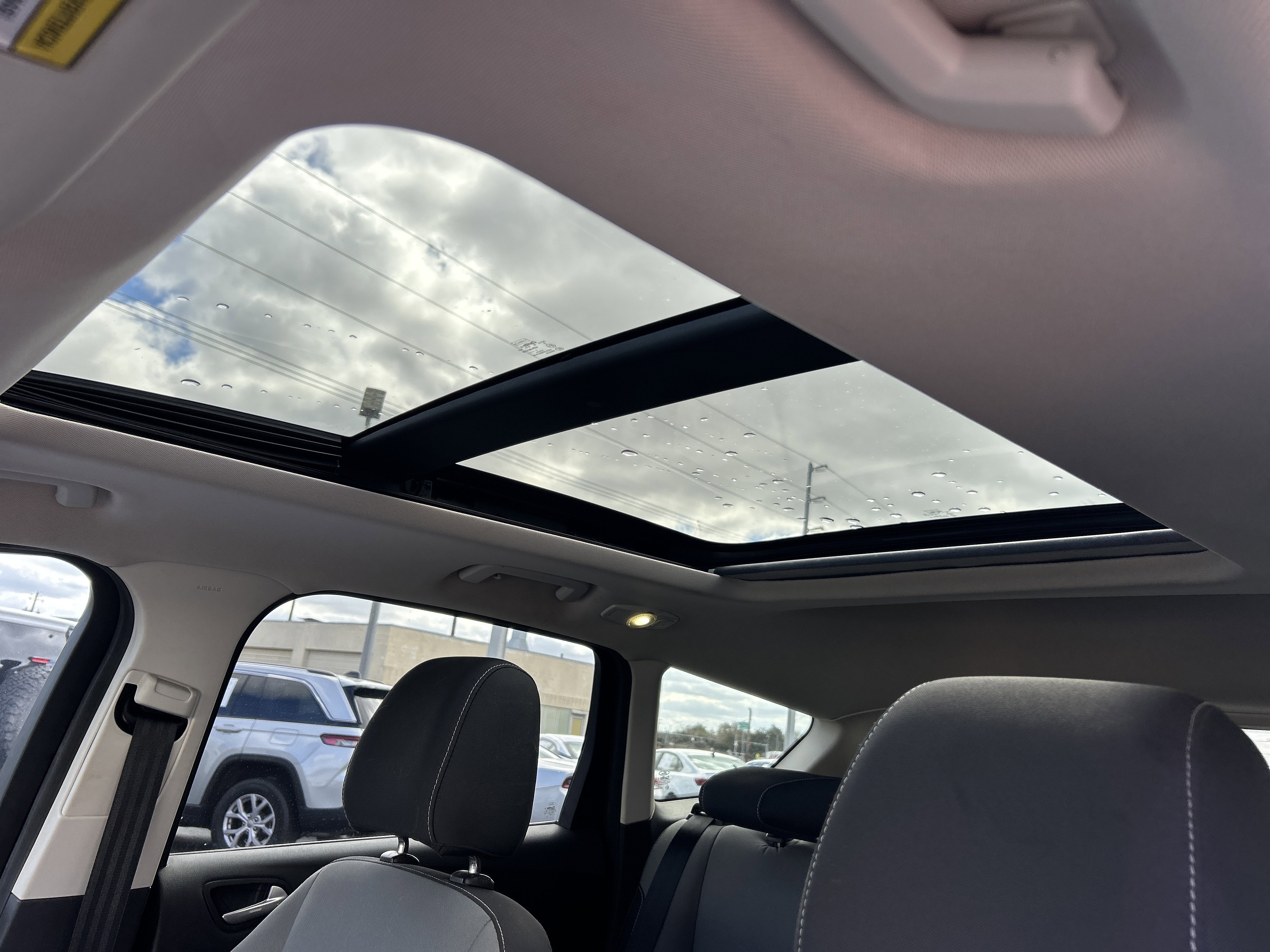 Used 2016 Ford Escape SE image 14