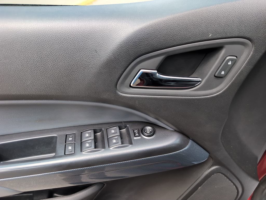 Used 2019 Chevrolet Colorado Z71 AWD/4WD image 14
