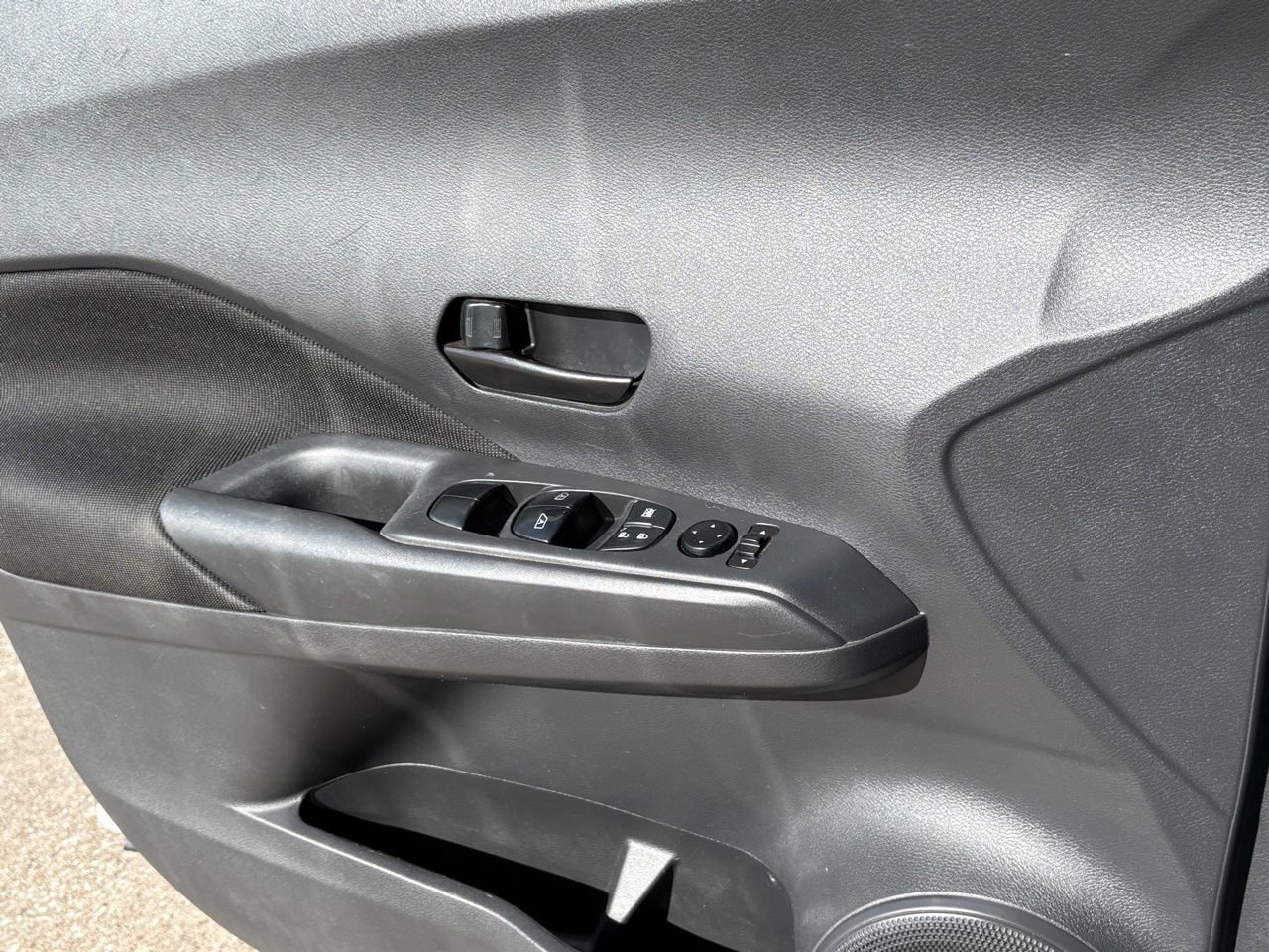 Certified 2021 Nissan Kicks S FWD image 29