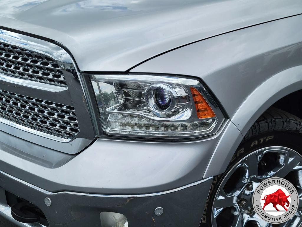 Used 2017 RAM 1500 Laramie w/ Convenience Group AWD/4WD image 11