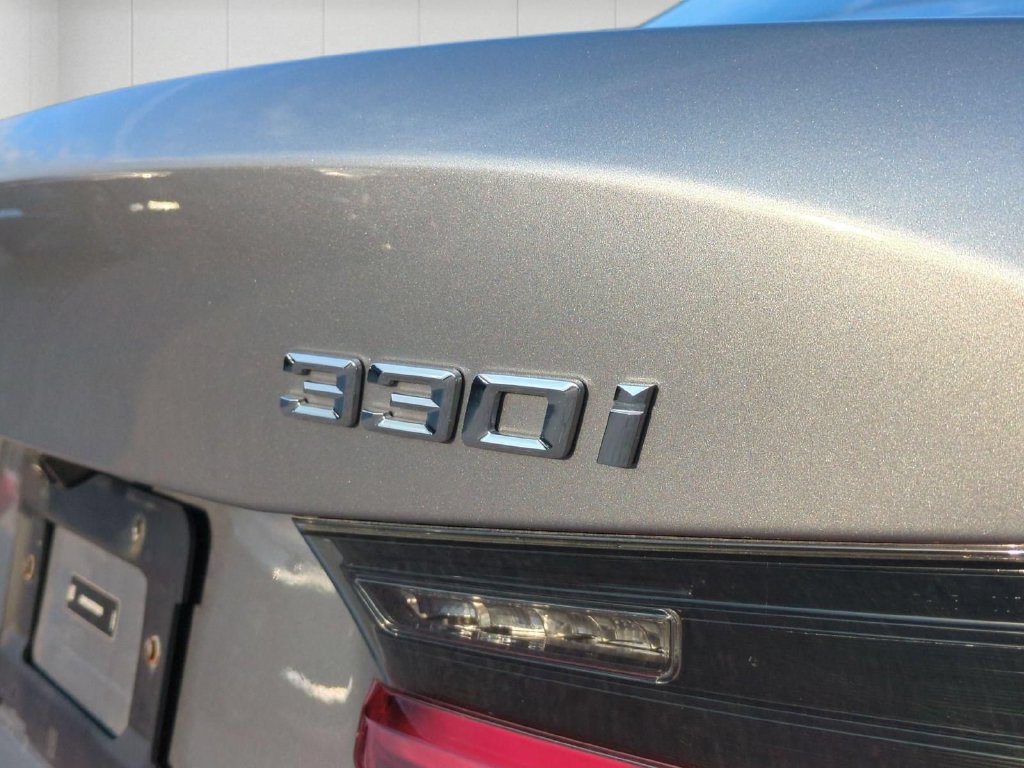 Used 2026 BMW 330i xDrive Sedan AWD/4WD image 10