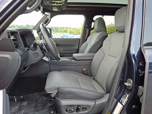 Used 2025 Lexus GX 550 w/ Accessory Package (2T) AWD/4WD image 14