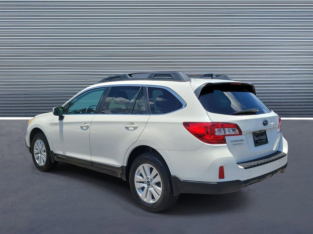 Used 2016 Subaru Outback 2.5i Premium AWD/4WD image 4
