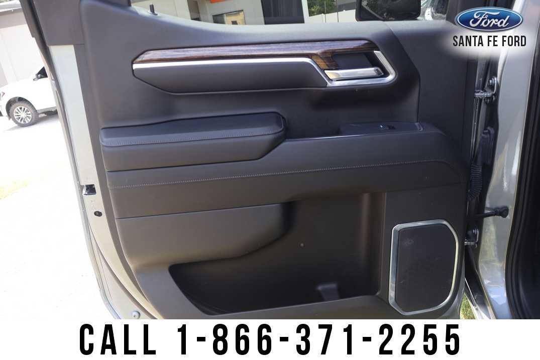 Used 2025 GMC Sierra 1500 Elevation w/ Preferred Package AWD/4WD image 19