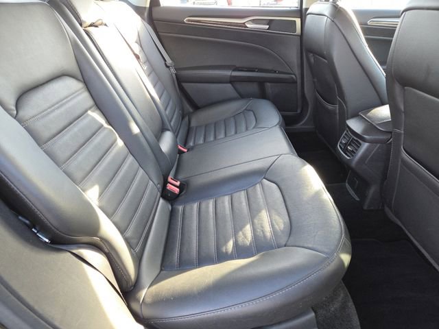 Used 2016 Ford Fusion SE w/ Equipment Group 202A image 25