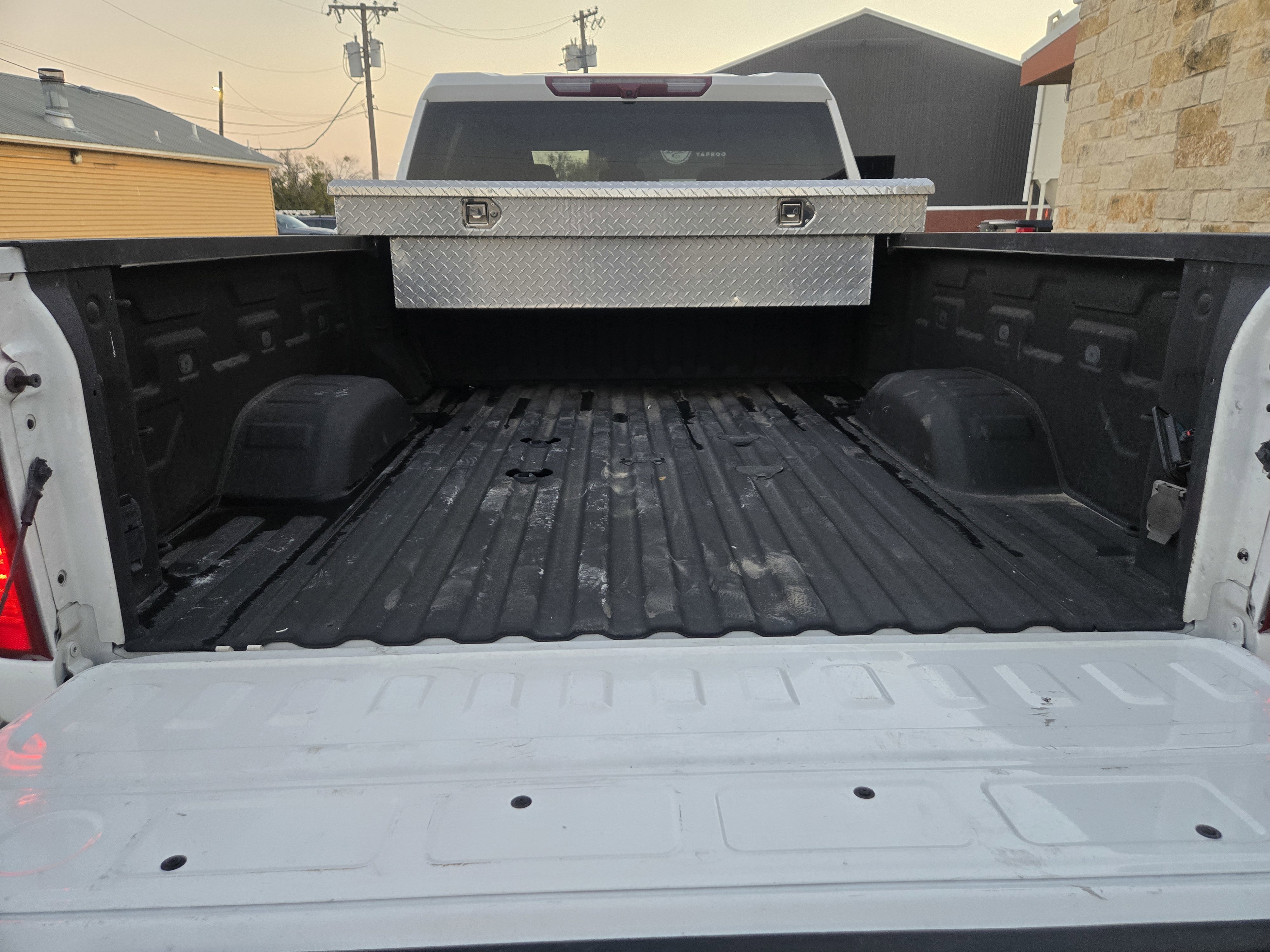 Used 2024 Chevrolet Silverado 2500 Custom w/ Custom Value Package image 17