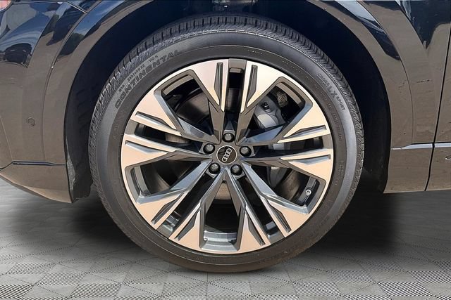 New 2026 Audi Q8 Premium Plus AWD/4WD image 8