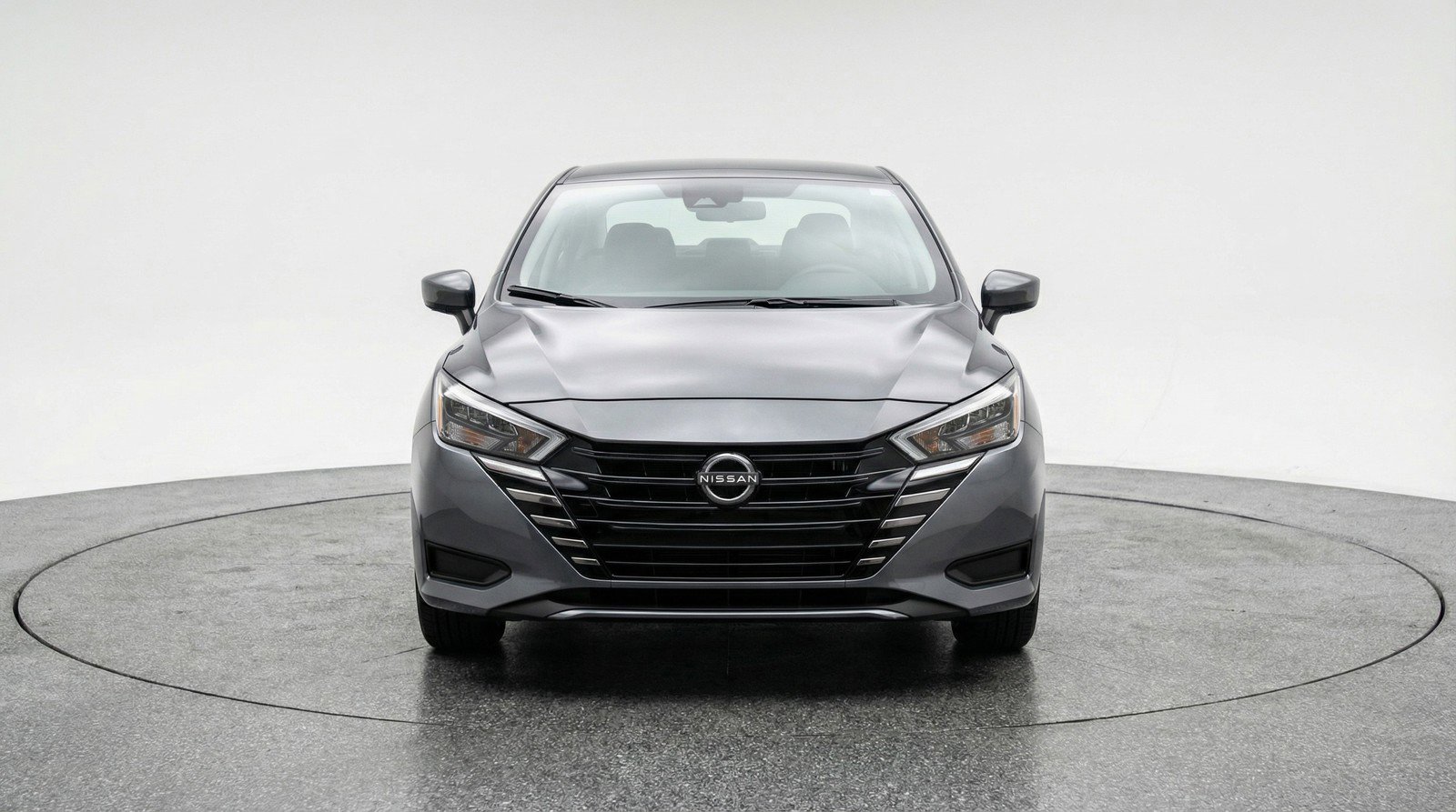 Used 2025 Nissan Versa SV image 2