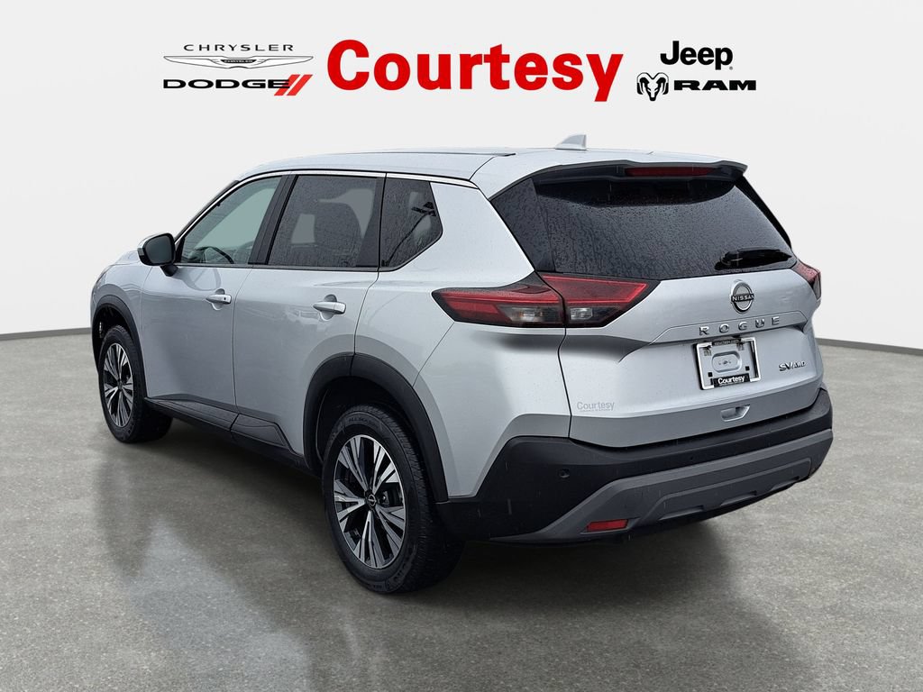 Used 2023 Nissan Rogue SV AWD/4WD image 6