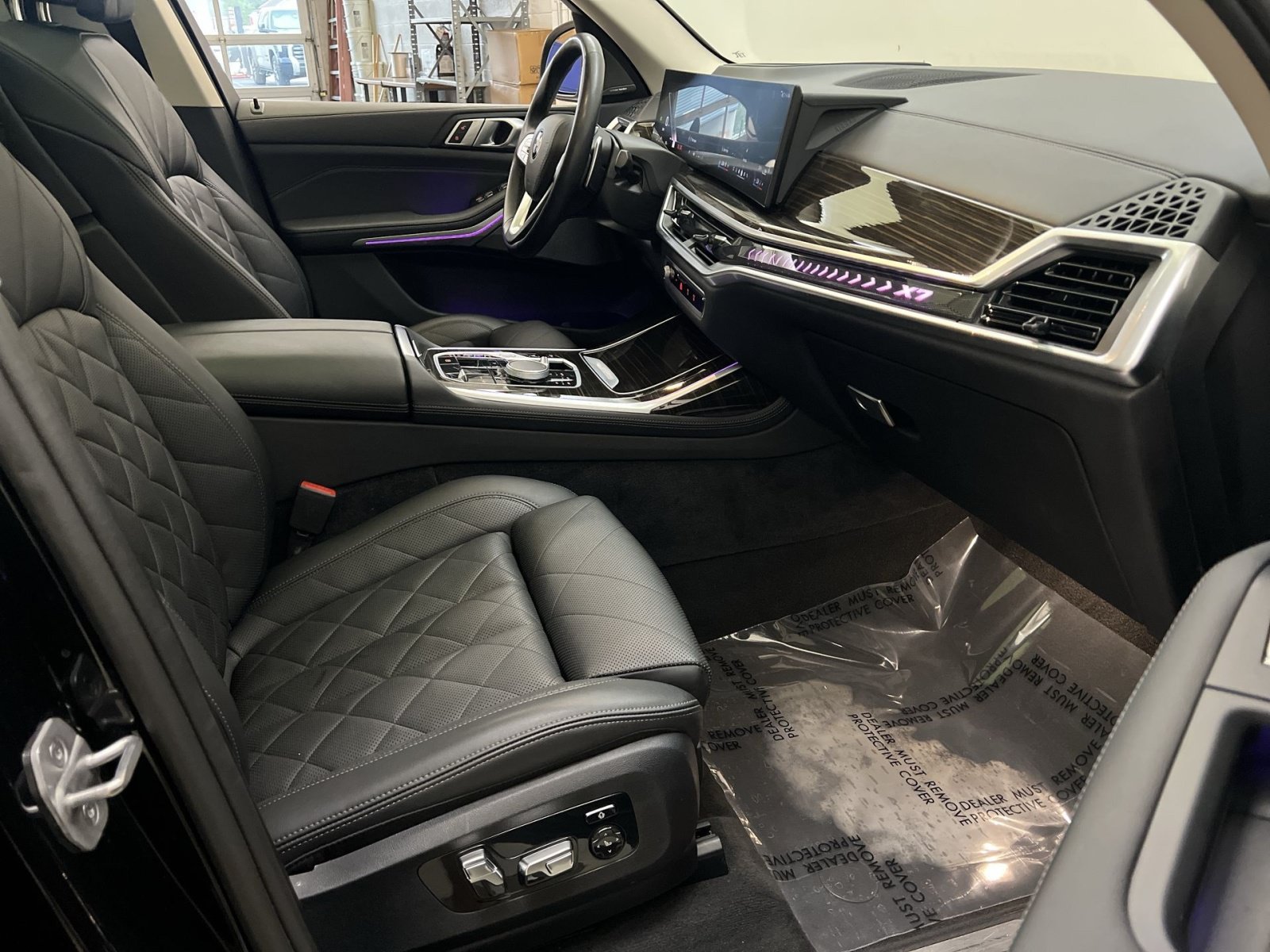 Used 2024 BMW X7 xDrive40i AWD/4WD image 27