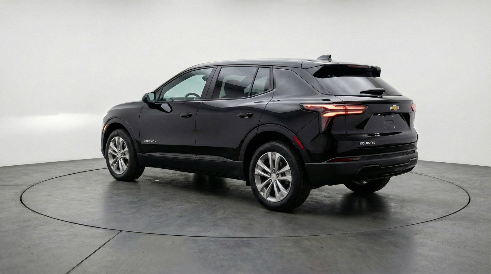 Used 2025 Chevrolet Equinox LT FWD image 6