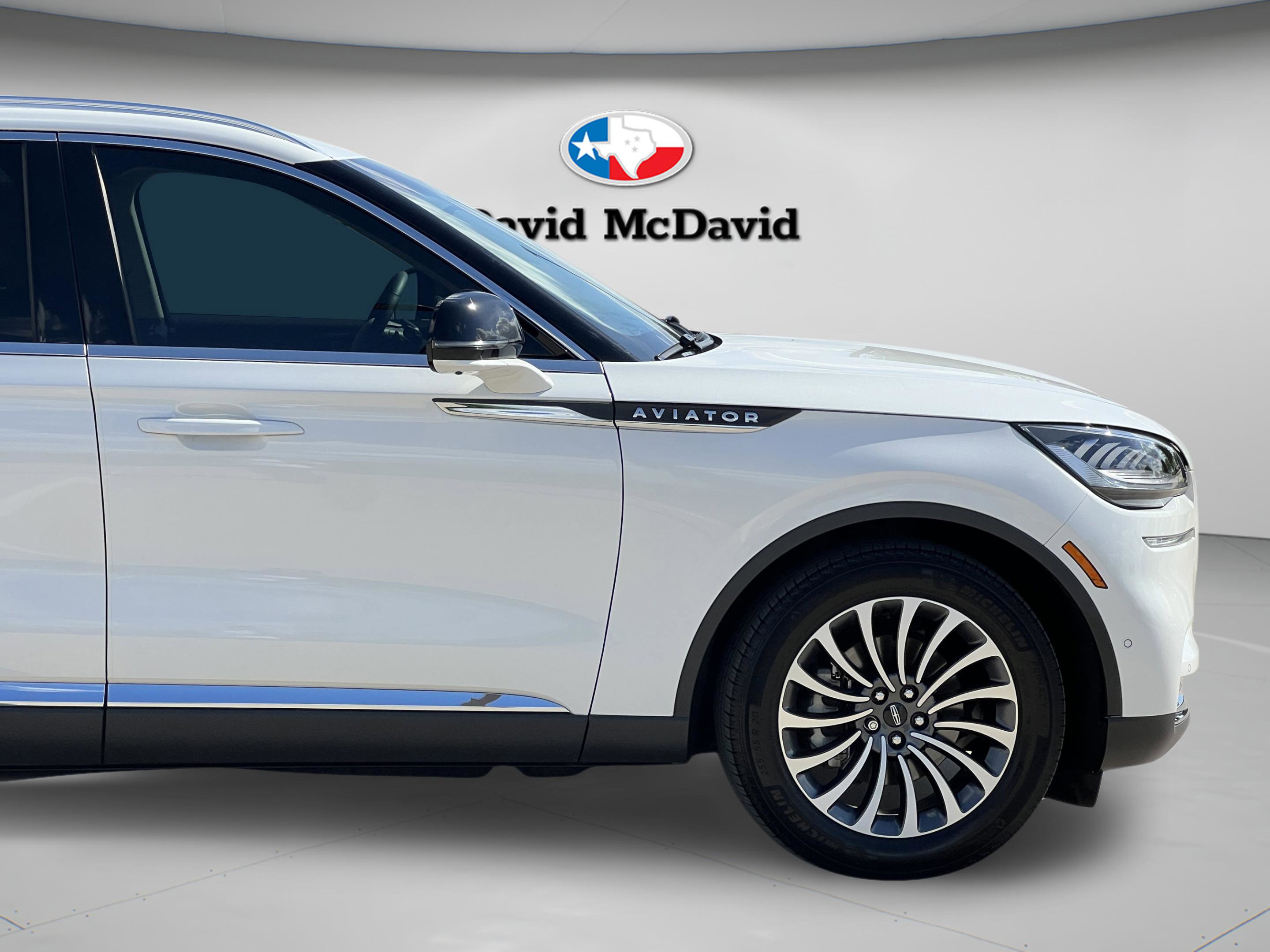 Used 2023 Lincoln Aviator Reserve w/ Equipment Group 201A image 36