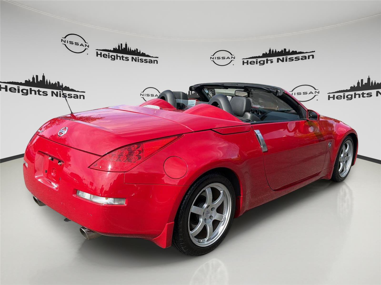 Used 2006 Nissan 350Z Touring RWD image 8