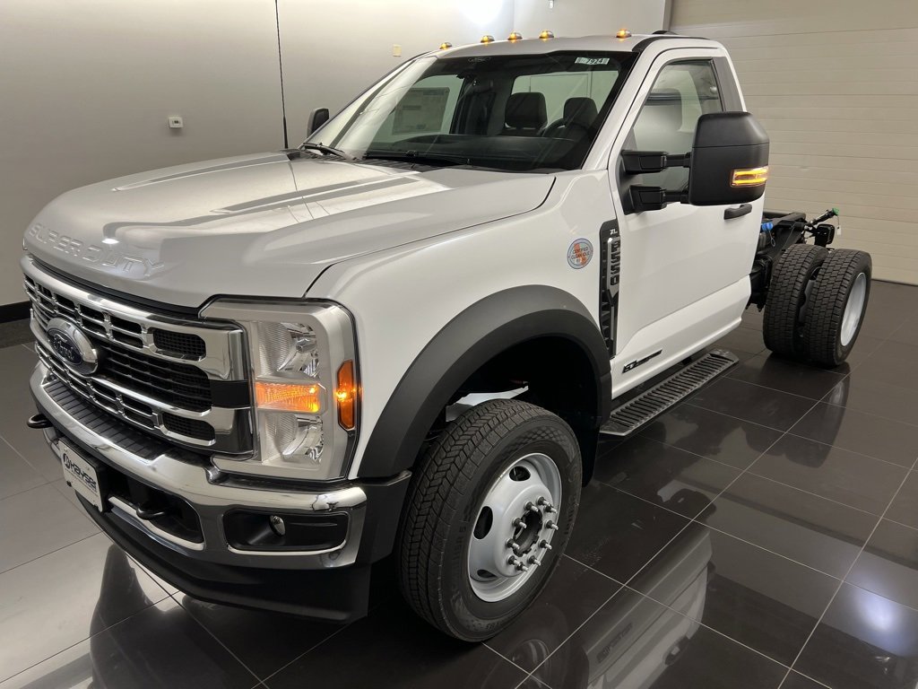 New 2026 Ford F550 4x4 Regular Cab Super Duty image 3
