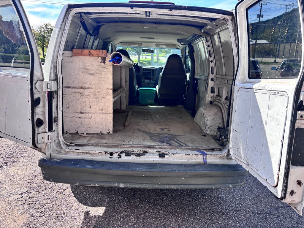 Used 2004 GMC Safari RWD image 6