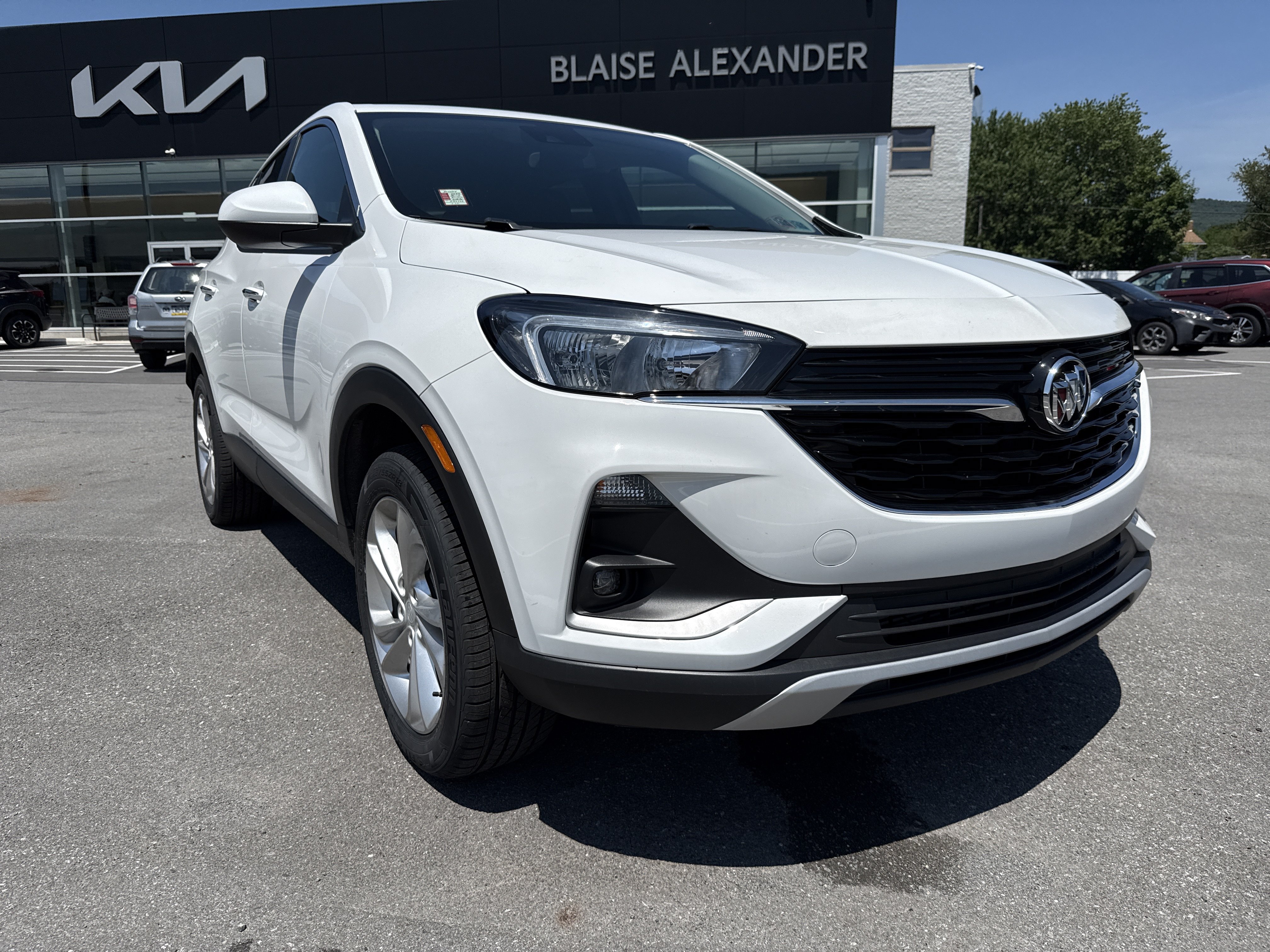 Used 2022 Buick Encore GX Preferred w/ Cold Weather Comfort Package AWD/4WD video 1