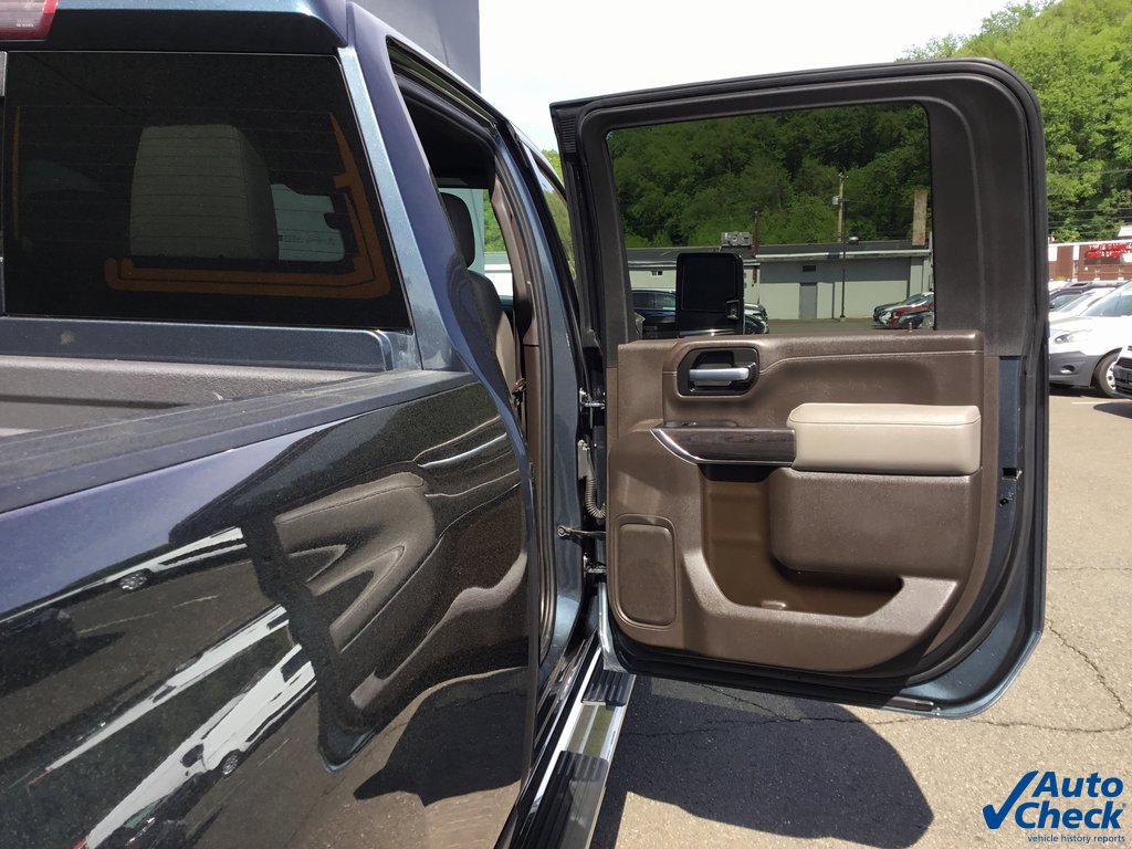 Used 2020 Chevrolet Silverado 3500 LTZ w/ LTZ Premium Package image 40