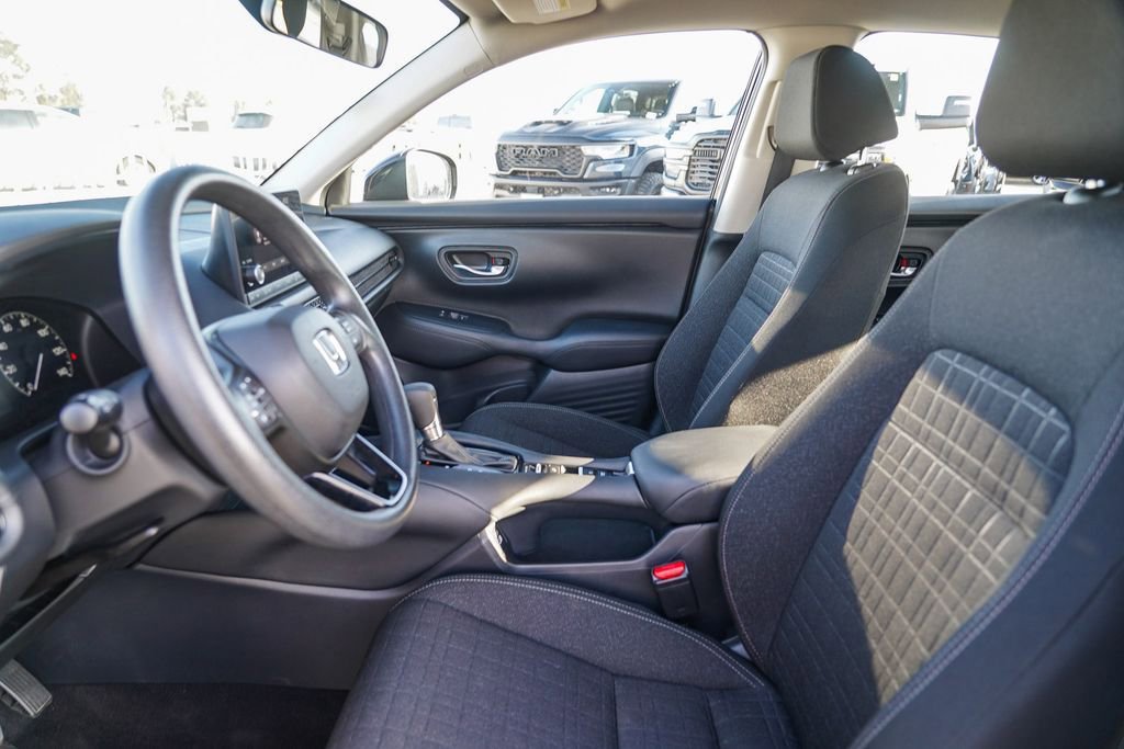 Used 2023 Honda HR-V LX image 18